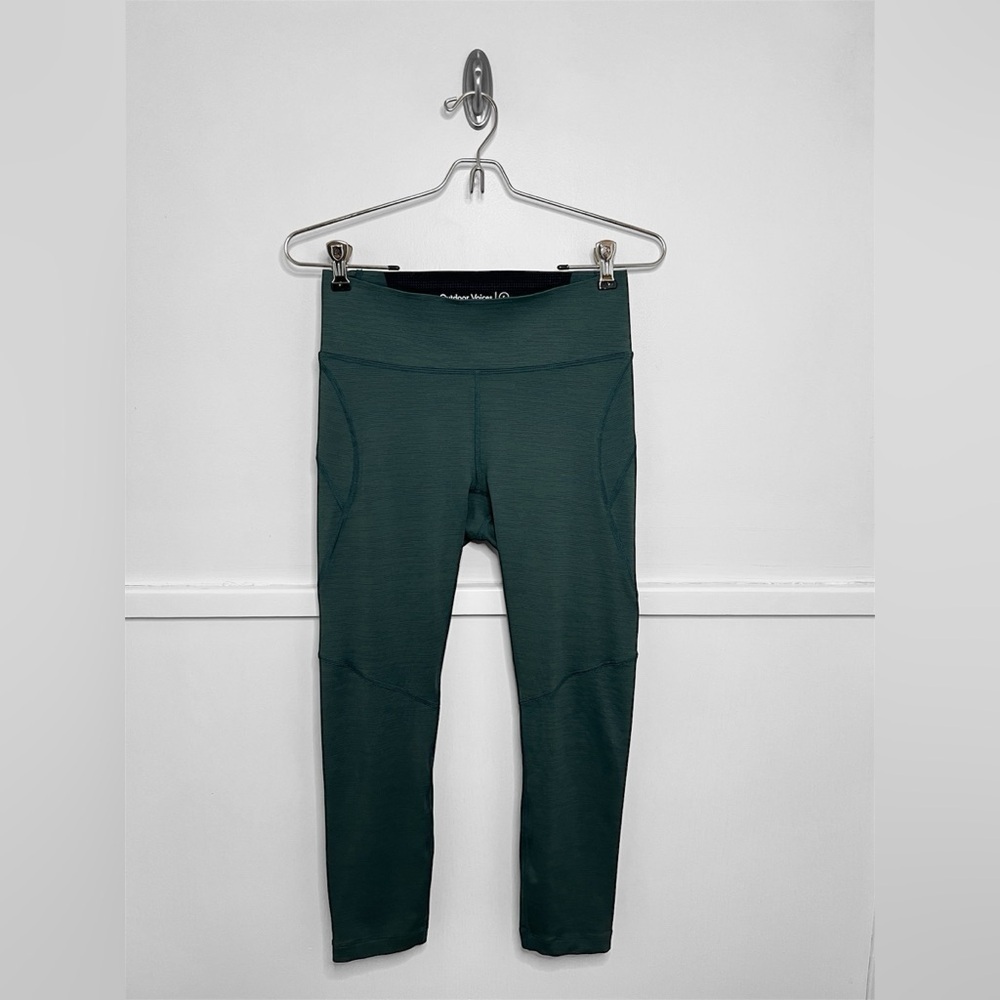 Outdoor Voices 3/4 Warmup Leggings in Hunter Green
